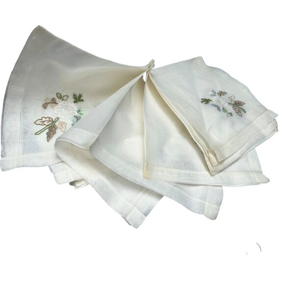 Vintage white embroidered flowers set of 8 gauzy semi sheer napkins - Picture 1 of 3